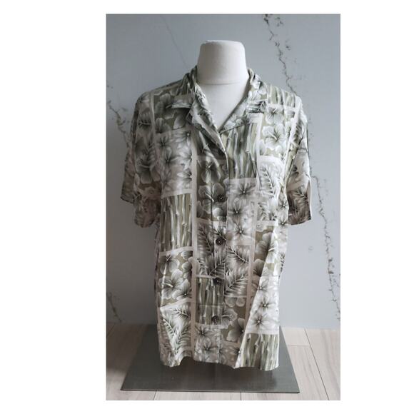 VTG Teddi Shirt Womens L Green Button Down Long Tailored Oversized Classic Crop - Picture 1 of 14